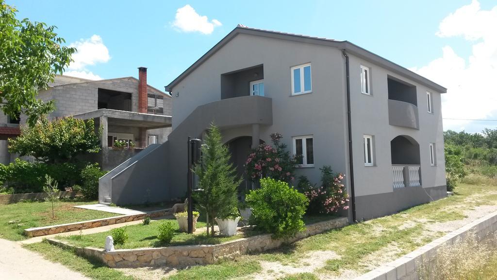 Apartman Monte Cristo Maslenica Exterior foto